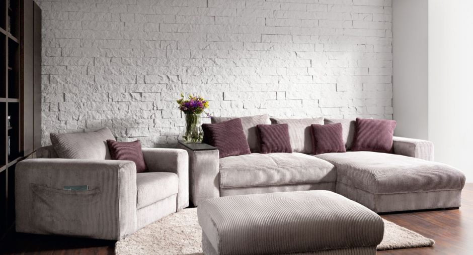 sztruksowe meble w salonie