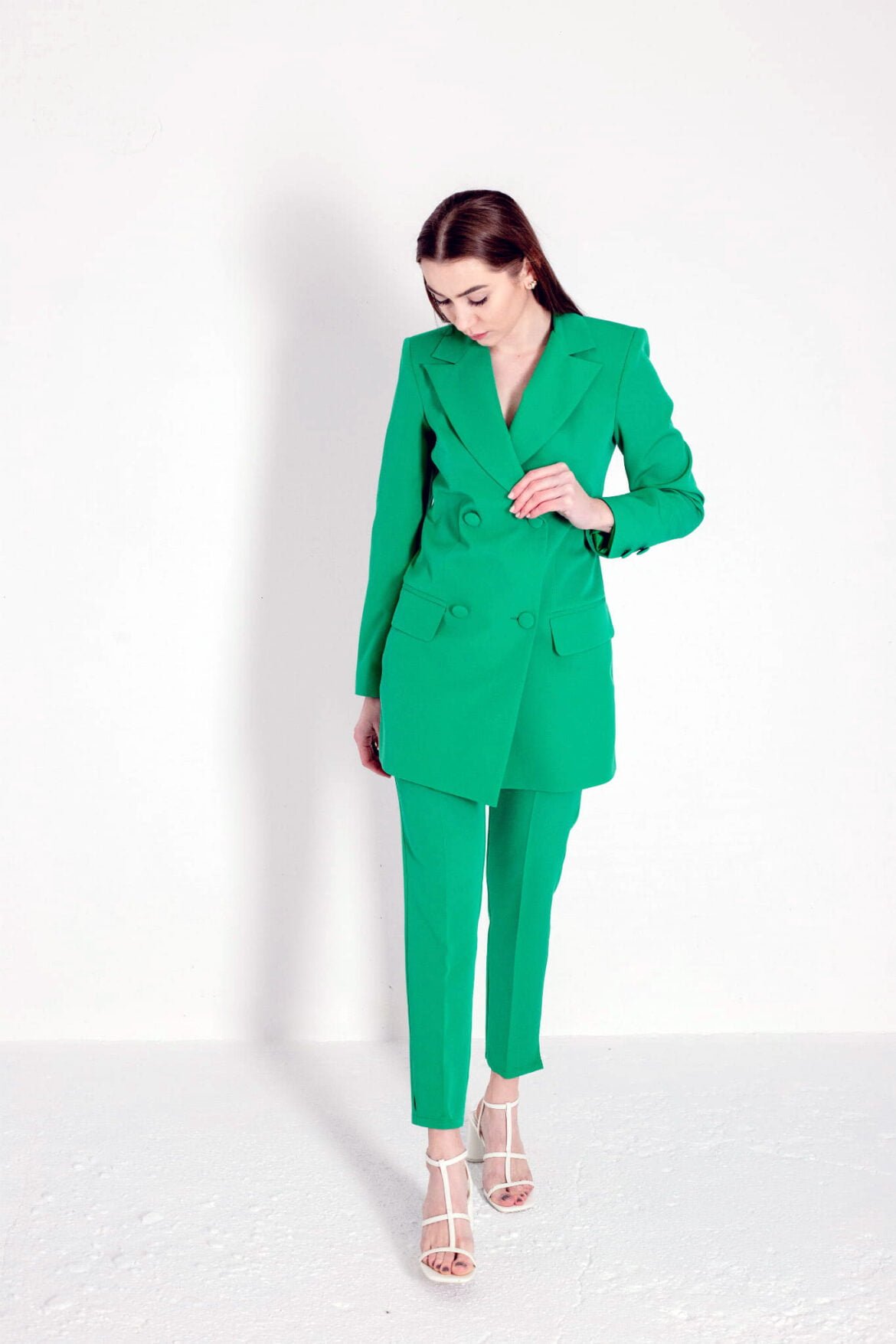 Najmodniejsze garnitury damskie w 2023