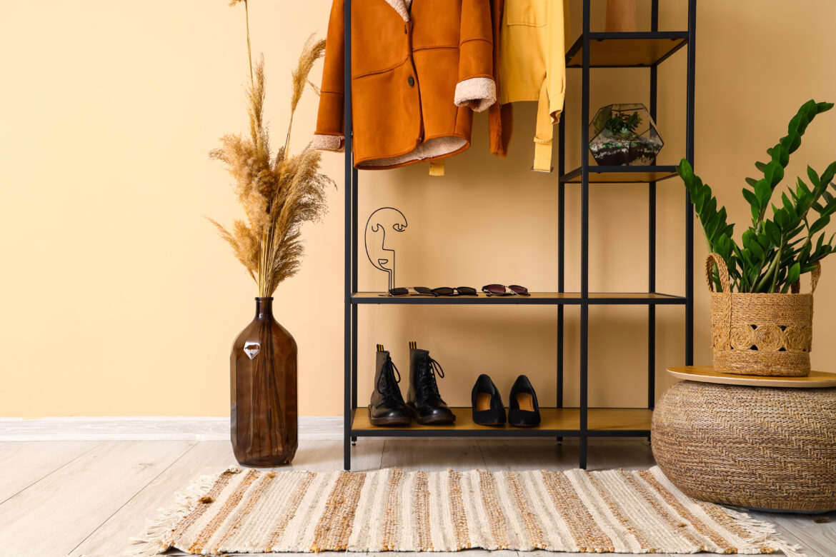 Chodnik beżowy na metry – jaki kupić, żeby było stylowo i praktycznie?