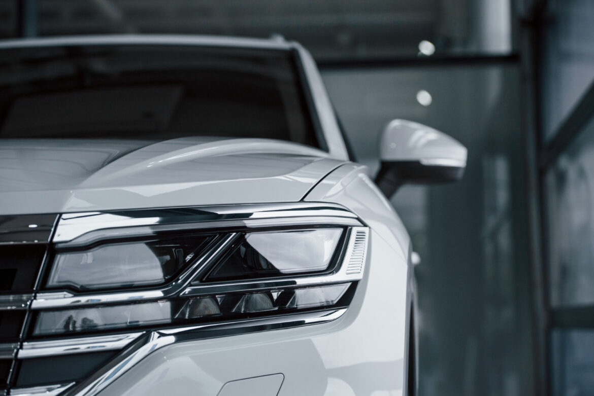 Volvo XC60 to jeden z najpopularniejszych SUV-ów premium w Polsce. Druga generacja modelu, która jest produkowana od 2017 roku Volvo XC60 to jeden z najpopularniejszych SUV-ów premium w Polsce. Druga generacja modelu, która jest produkowana od 2017 roku