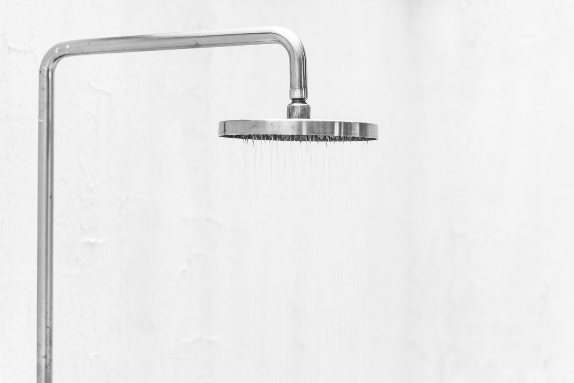 Deszczownica w suficie podwieszanym