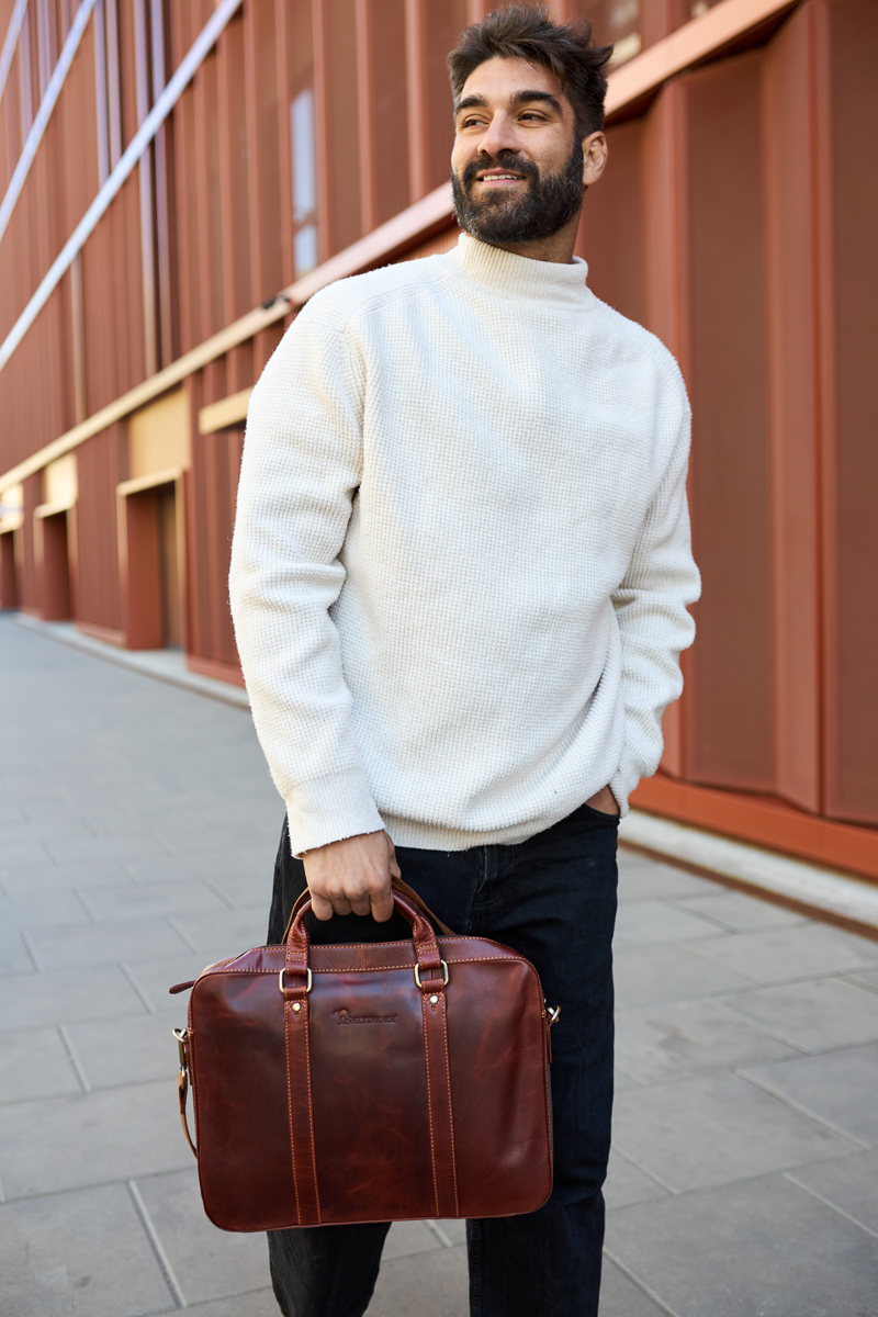 Inwestycja w jakość, która się opłaca. Skórzane torby na laptopa w ofercie hurtowej. Inwestycja w jakość, która się opłaca. Skórzane torby na laptopa w ofercie hurtowej.